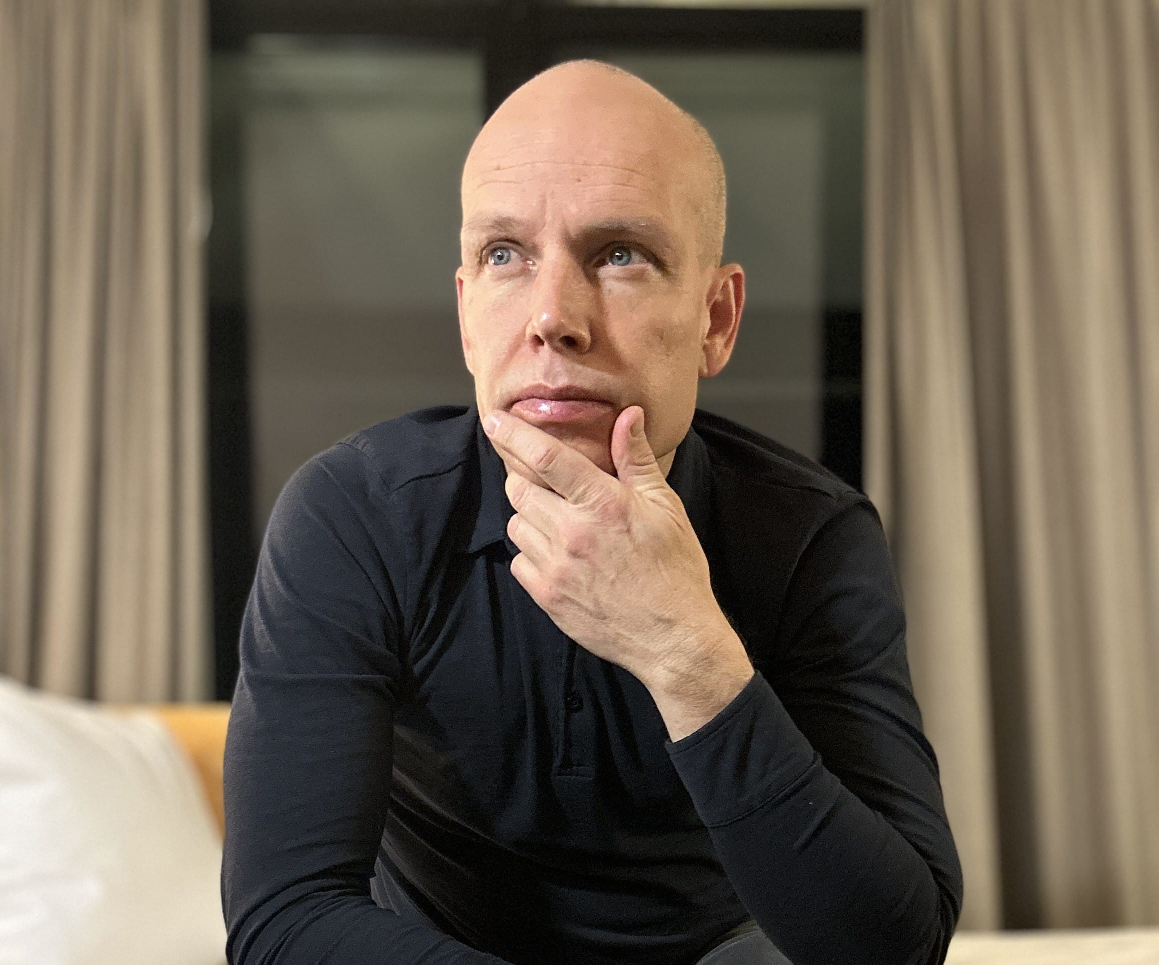 Die Bettkanten-Entscheidung: Warum Mitarbeitende morgens über Fehlzeiten entscheiden